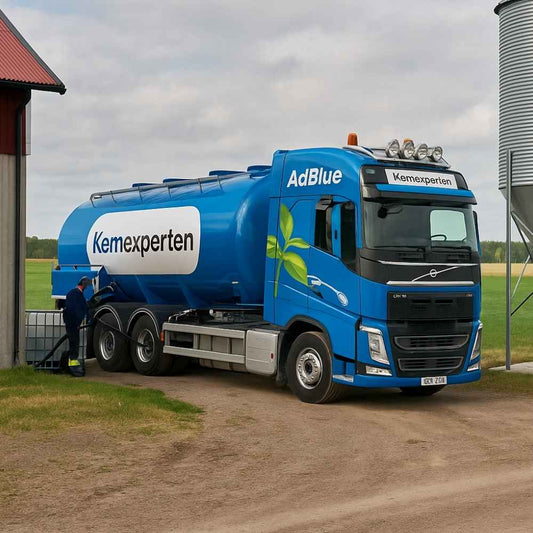 Påfyllning av AdBlue till IBC 1000 L och lagringstankar med tankbil för företag i hela Sverige.